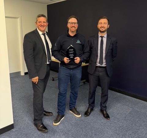 Bloor Homes Craig Vincent (Construction Director) and Adam Tippins (Commercial Director) presenting LJ Construction with our Bloor Homes East Midlands CQR Award for 2025.